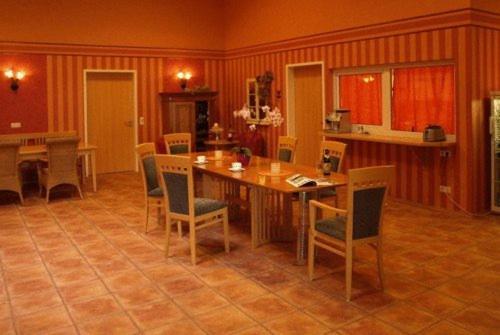 Econo Motel Goelzer Buchenbeuren ภายนอก รูปภาพ