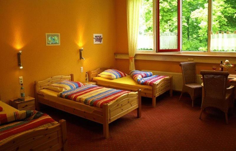 Econo Motel Goelzer Buchenbeuren ภายนอก รูปภาพ